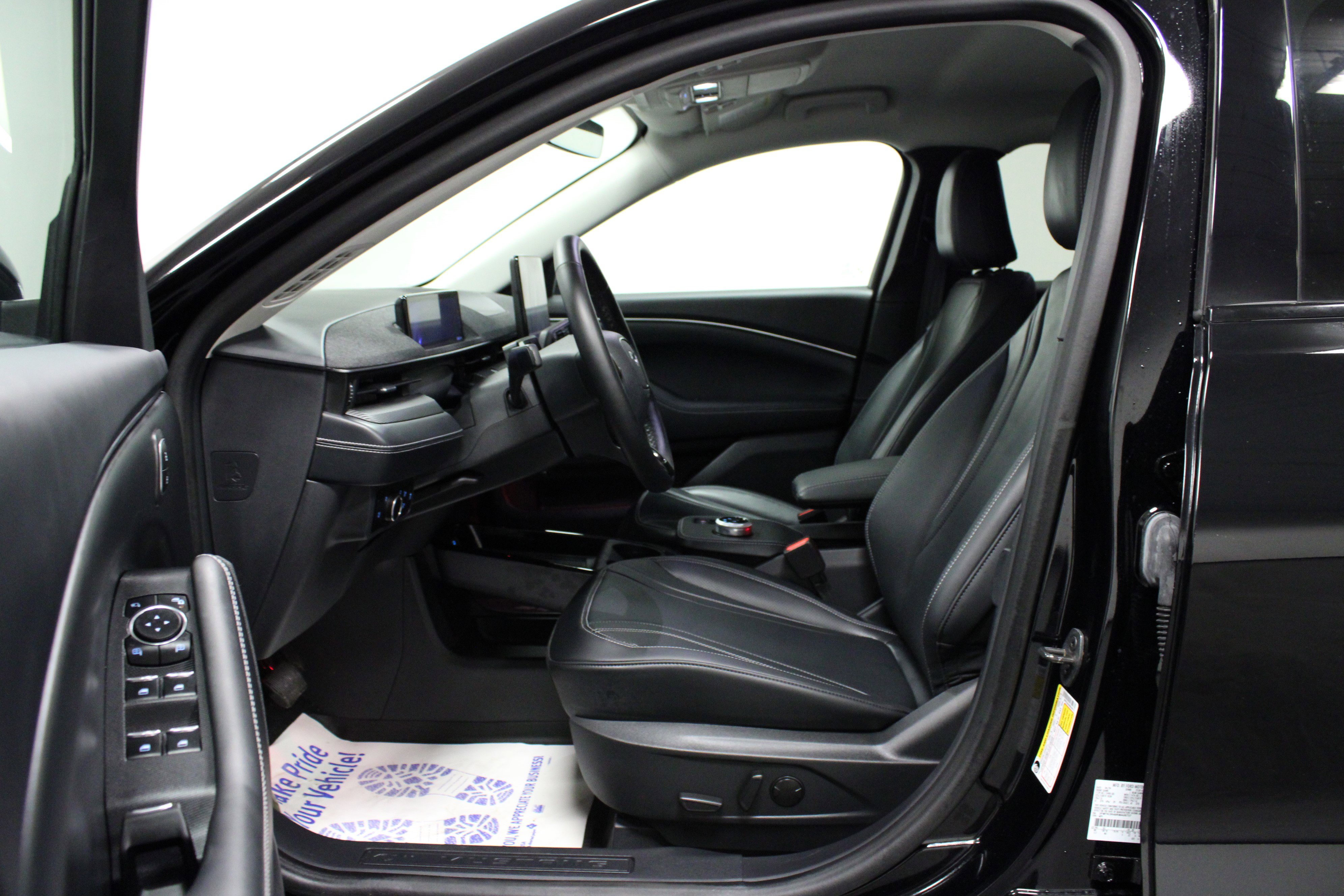 2024 Ford Mustang Mach-E Premium photo 10