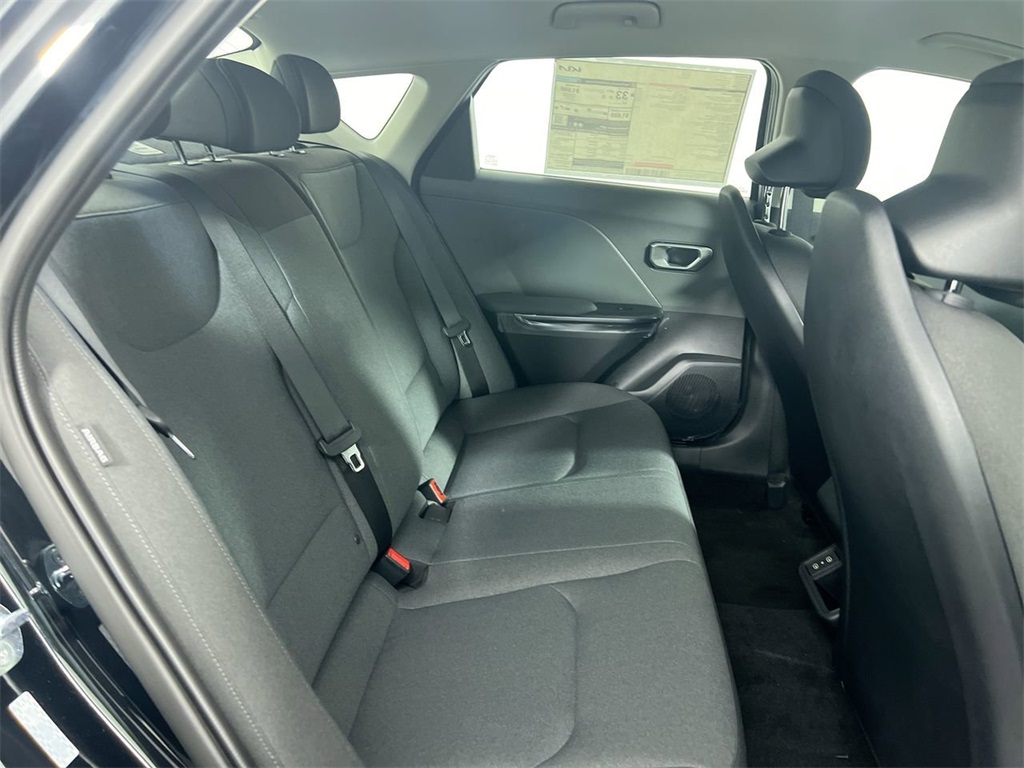 2025 Kia K4 LXS photo 22