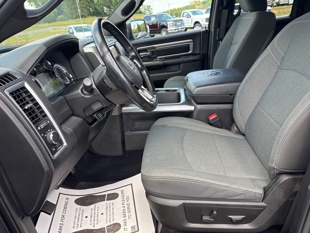2022 Ram 1500 Classic Warlock photo 17