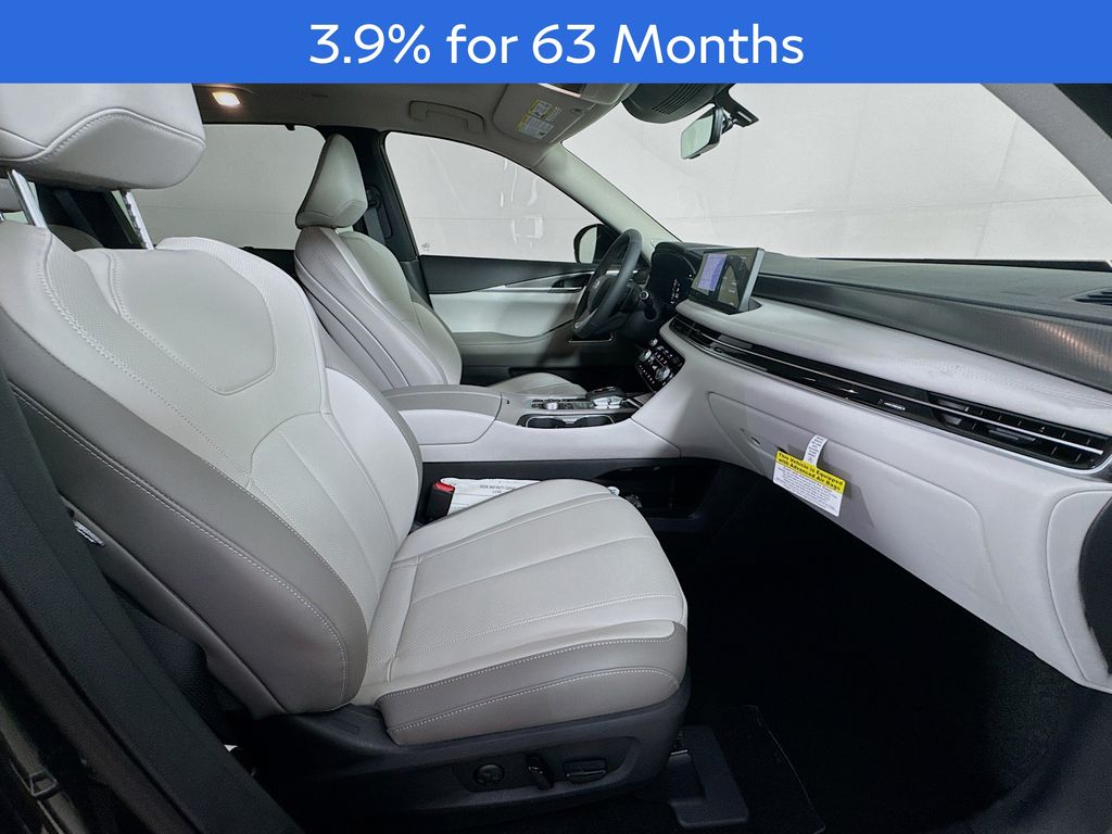 2026 Infiniti QX60 Luxe photo 31