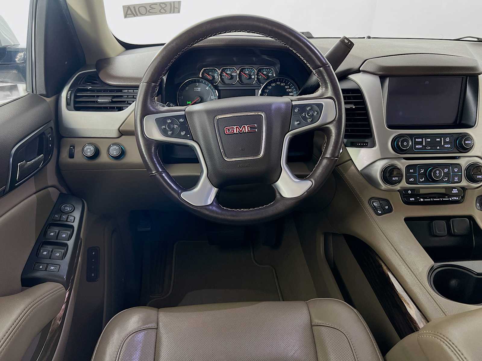 2019 Gmc Yukon SLT photo 16