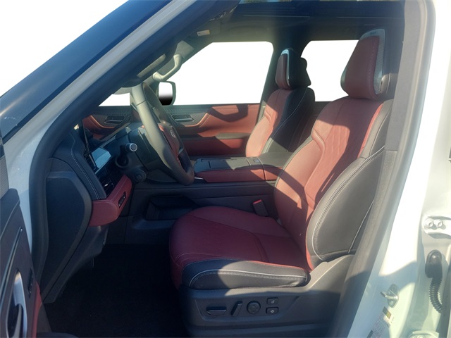 2026 Infiniti QX80 photo 9