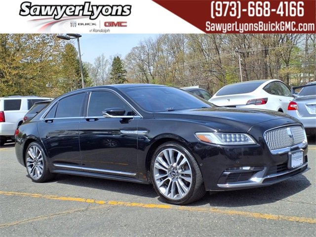 Used 2017  Lincoln Reserve image 1