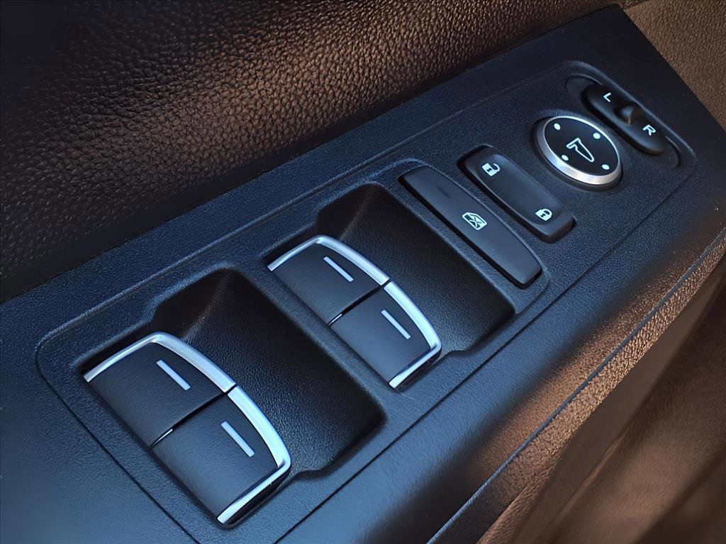 2023 Honda CR-V Hybrid Sport Touring photo 28