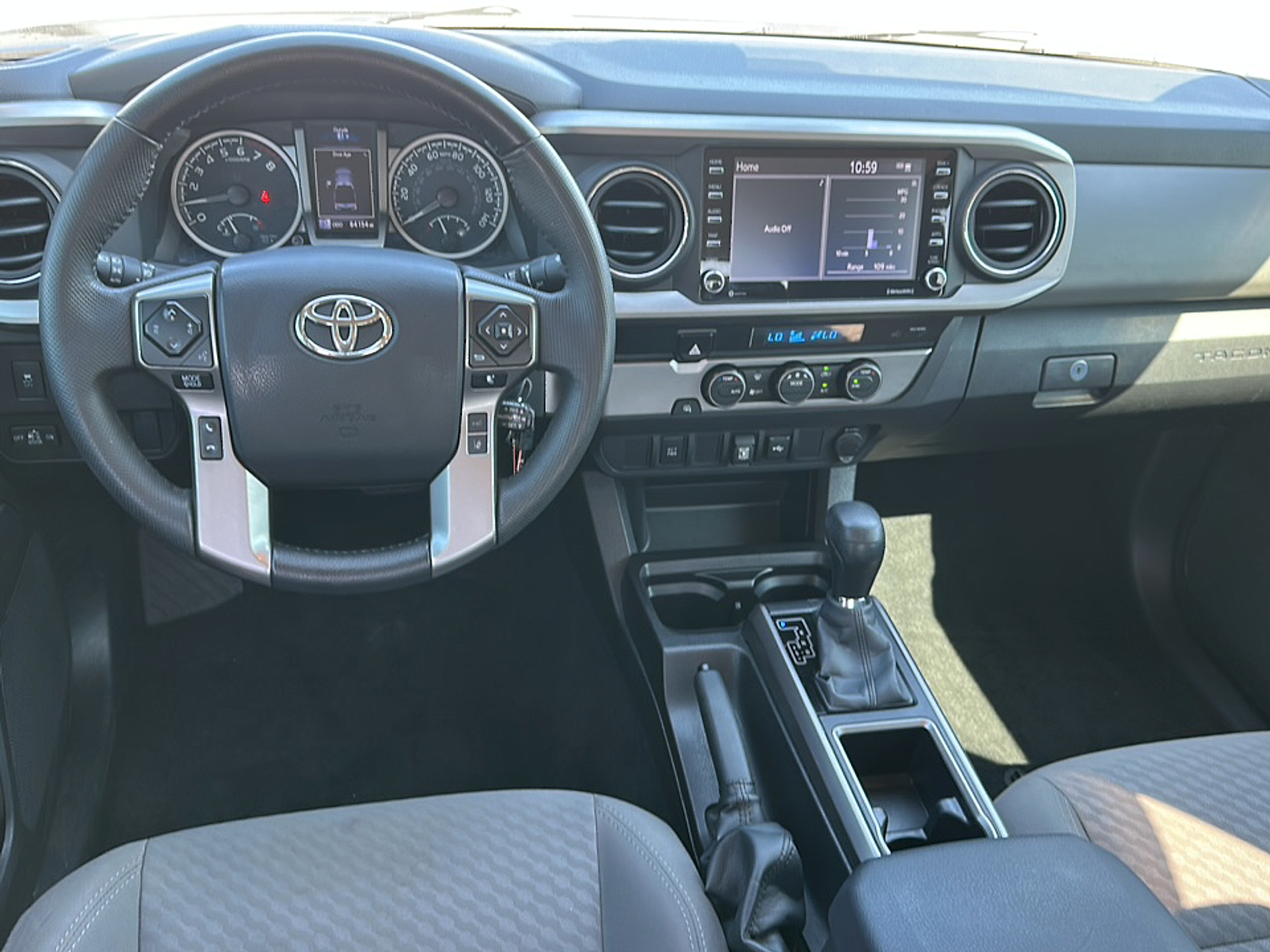 2022 Toyota Tacoma SR5 photo 9