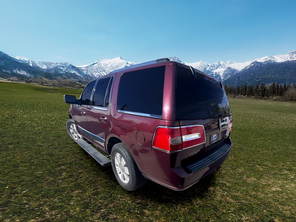 2010 Lincoln Navigator photo 3
