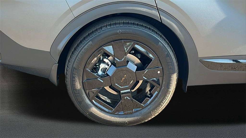 2026 Kia Sportage Plug-In Hybrid X-Line photo 4