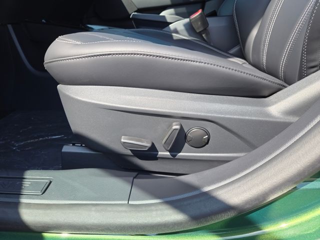 2025 Ford Mustang Mach-E Select photo 17