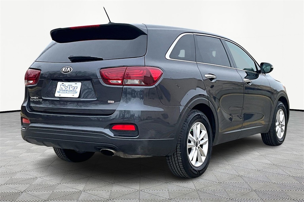 Used 2019 Kia Sorento LX with VIN 5XYPG4A30KG443739 for sale in Kansas City