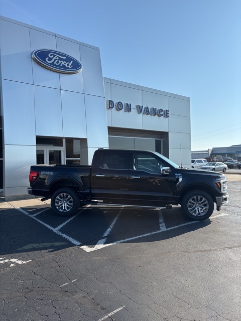 2025 Ford F-150 Lariat photo 2