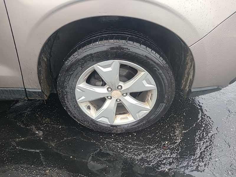2015 Subaru Forester 2.5i Premium photo 5