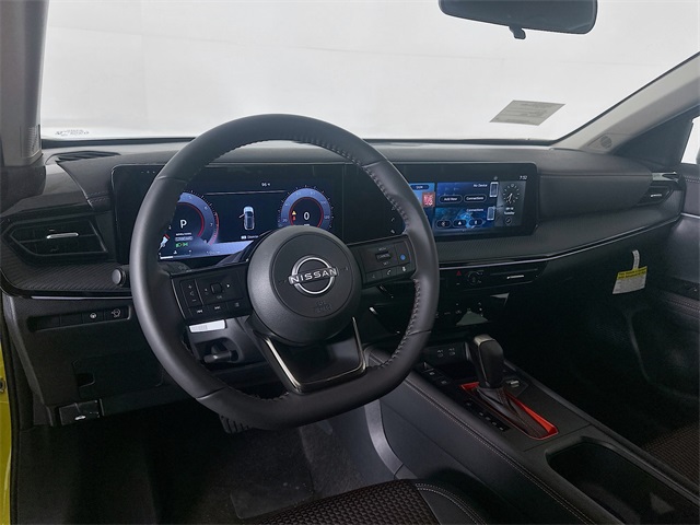 2025 Nissan Kicks SR photo 10