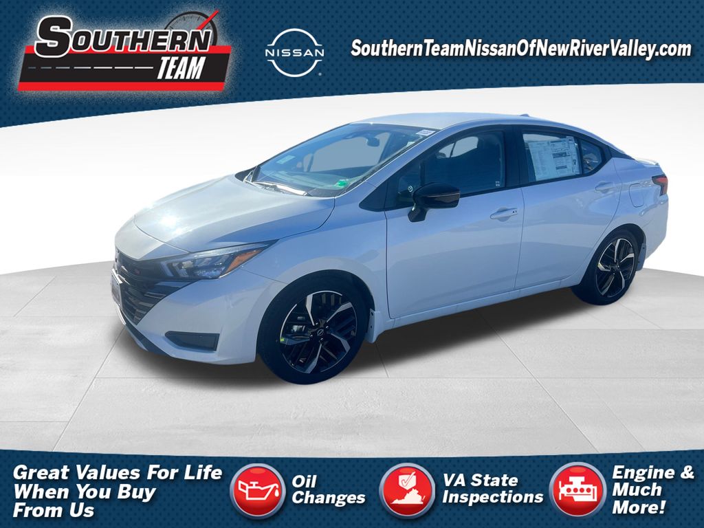 2025 Nissan Versa Sedan SR's photo