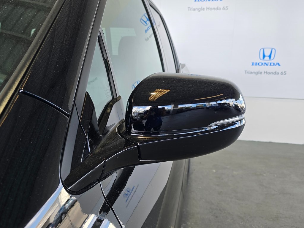 2025 Honda Ridgeline Black Edition photo 36