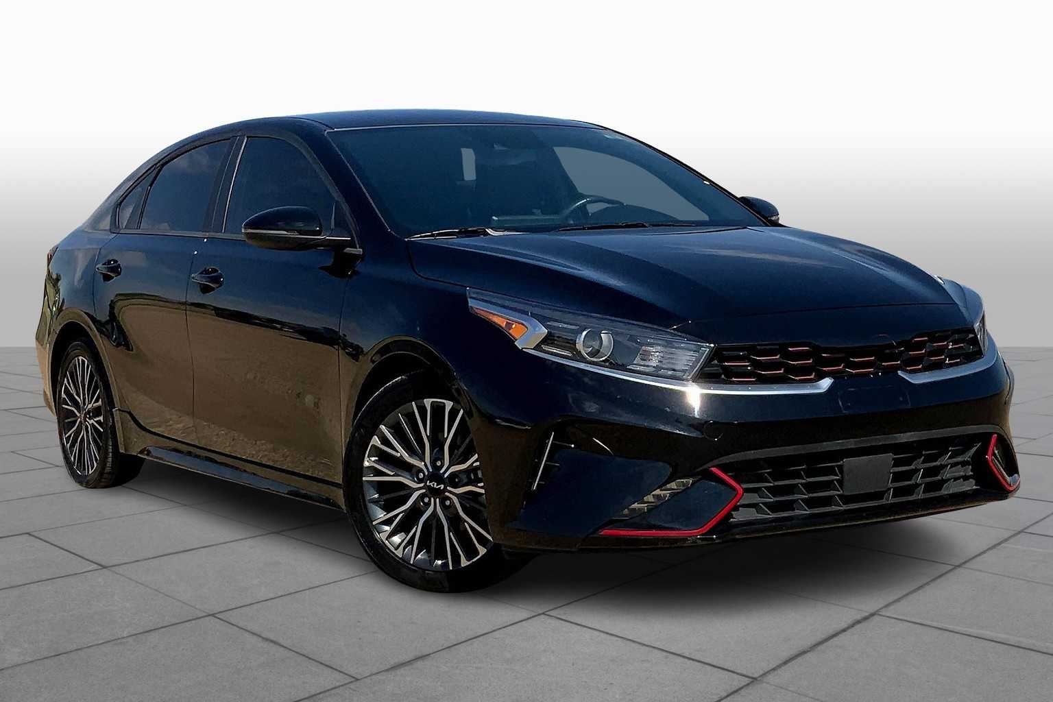 2024 Kia Forte GT-Line photo 2