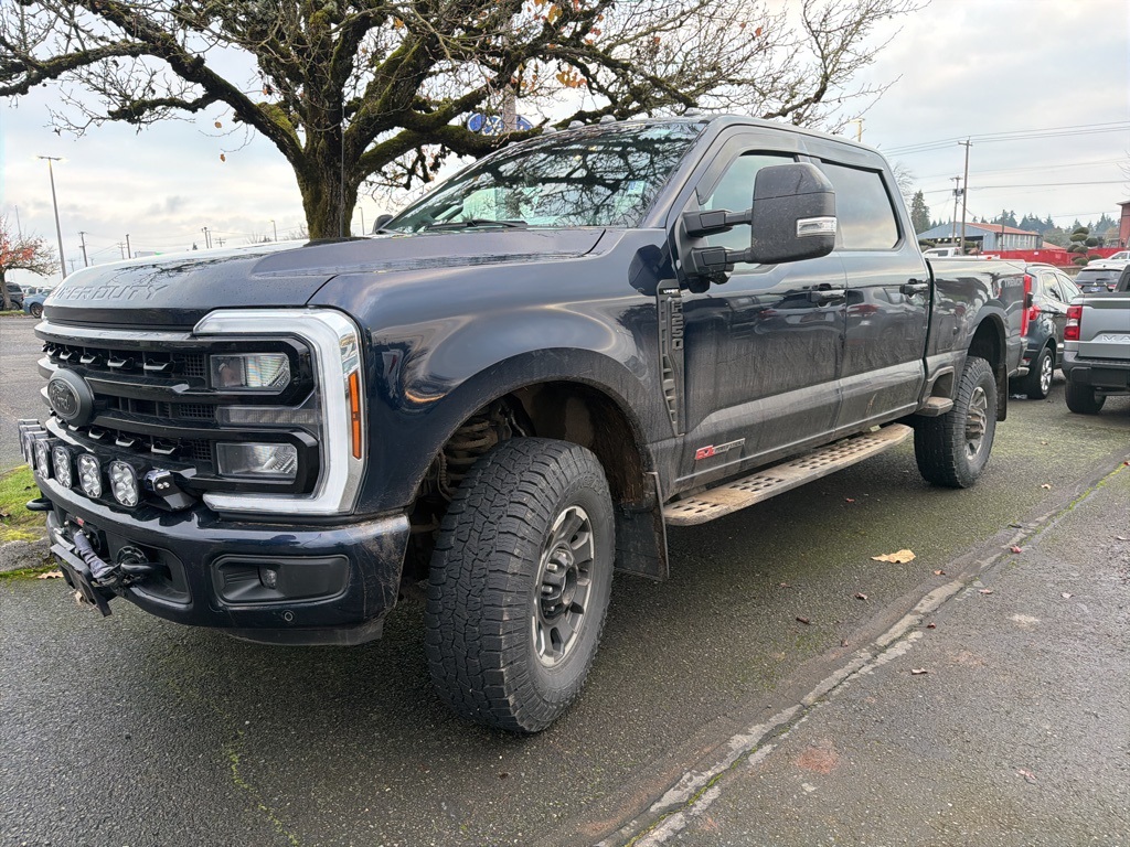 2024 Ford F-250 Super Duty Lariat's photo