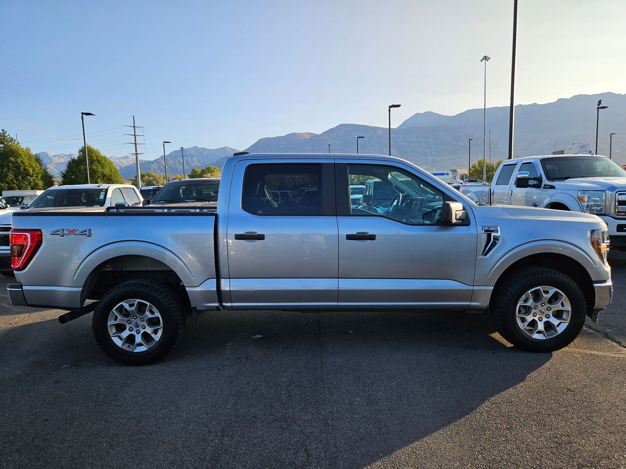 2023 Ford F-150 XLT photo 2
