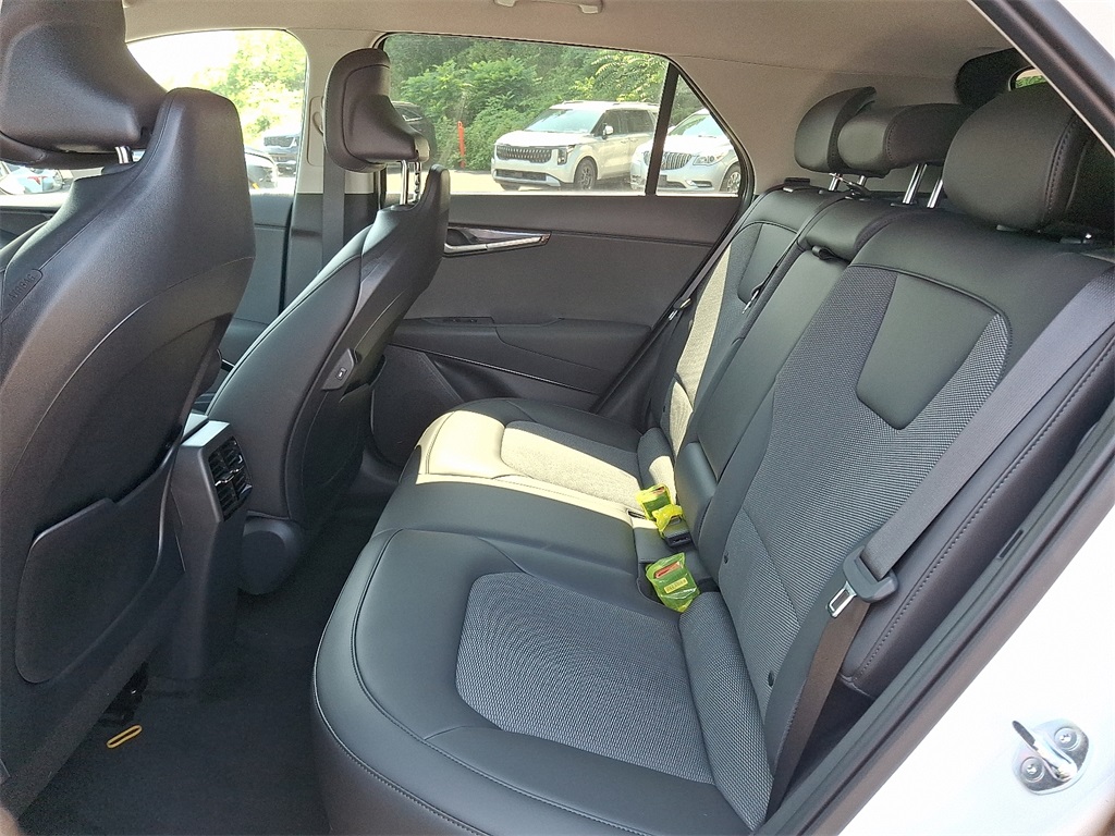 2025 Kia Niro EV Wind photo 9