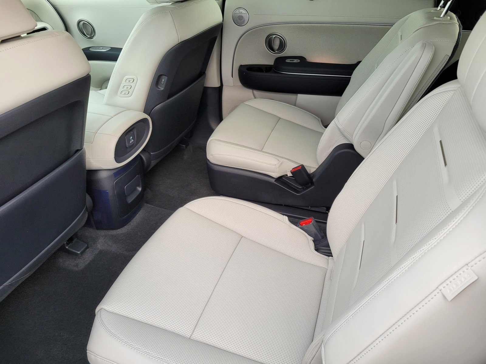 2026 Hyundai Palisade Calligraphy photo 2