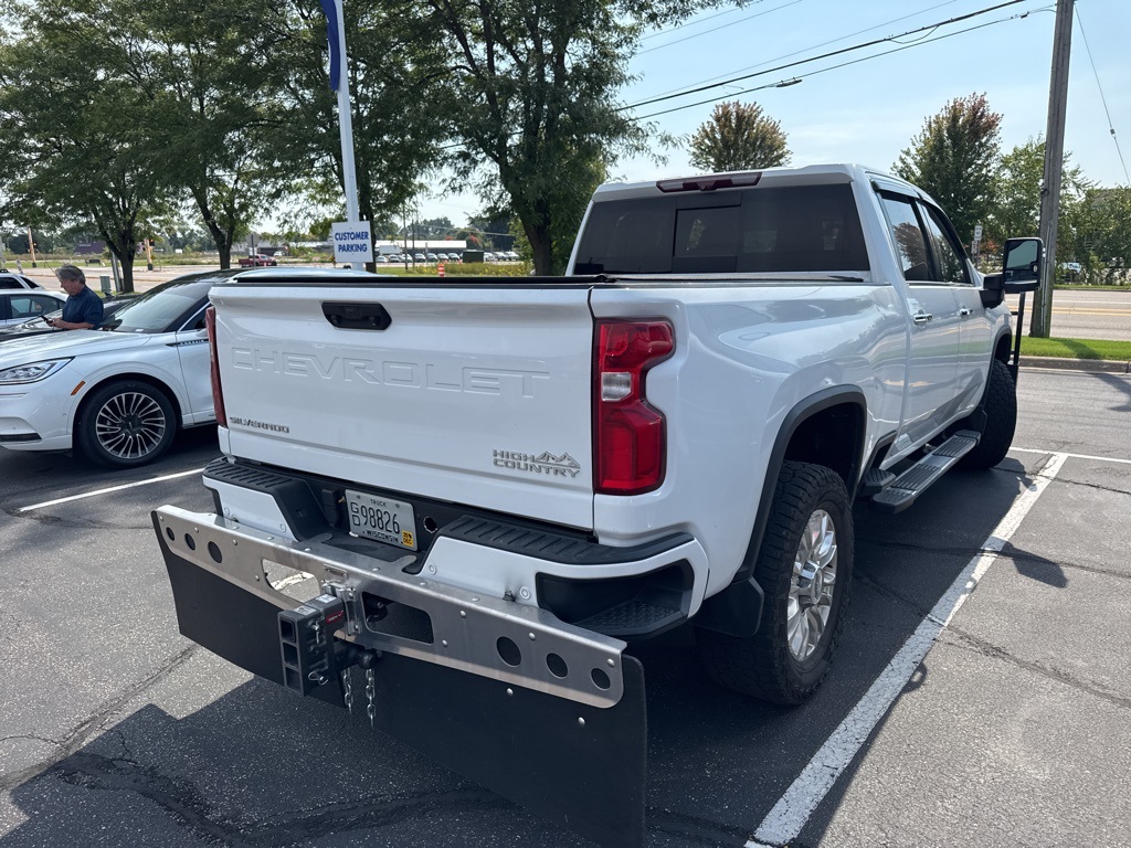 Used 2020 Chevrolet Silverado 3500HD High Country with VIN 1GC4YVEY5LF272213 for sale in Apple Valley, Minnesota