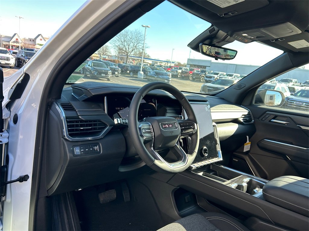 2026 GMC ACADIA - Image 17