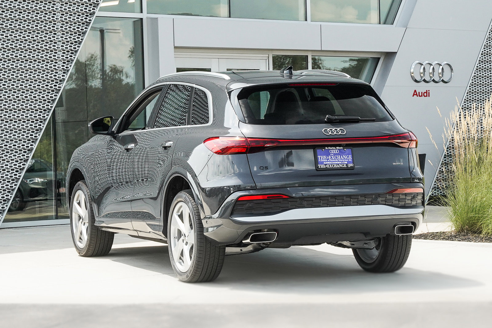 2025 Audi Q5 Premium Plus photo 4