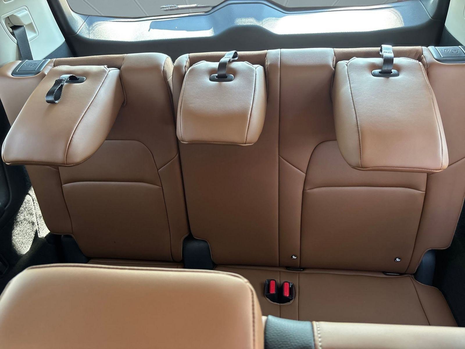 2025 Nissan Pathfinder Platinum photo 21