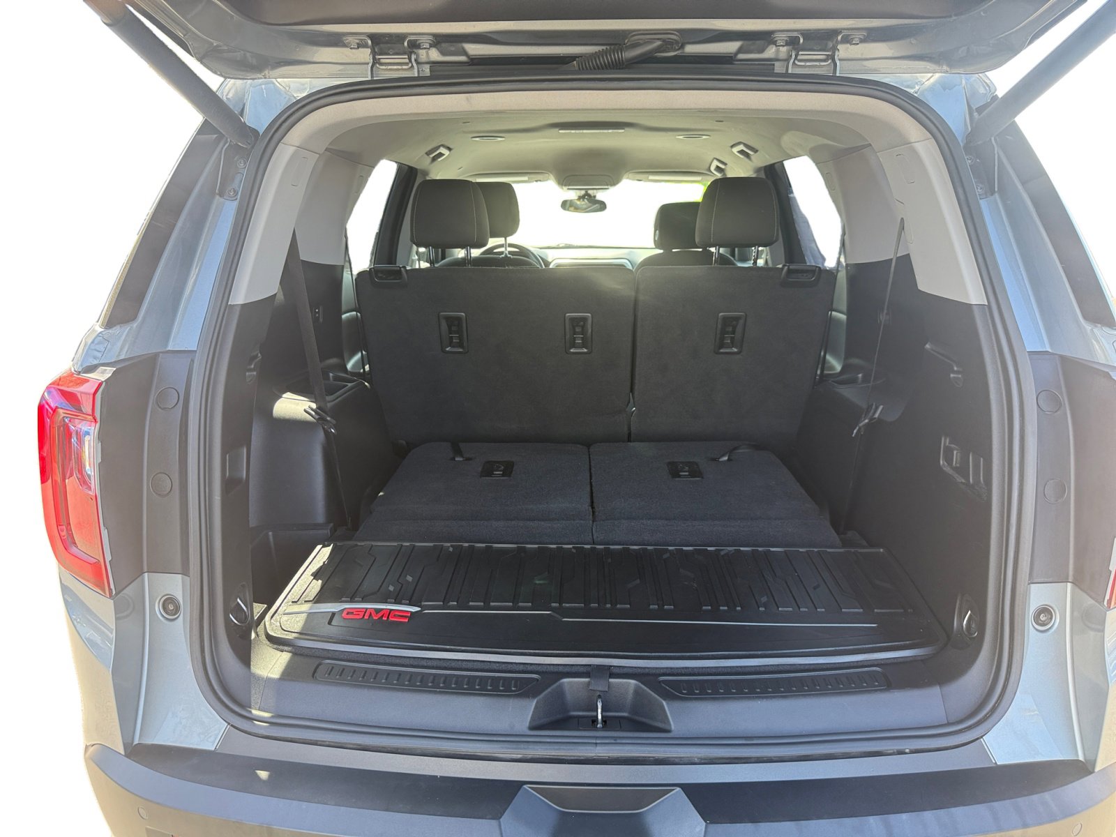 2023 Gmc Acadia SLE photo 16