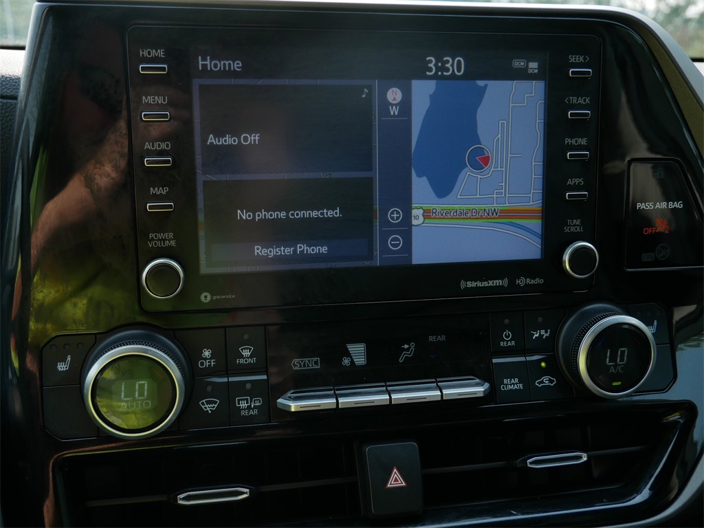 2022 Toyota Highlander XLE photo 22