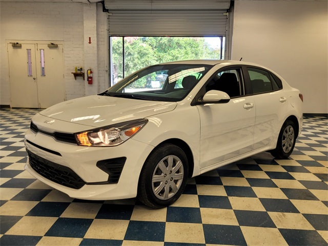 2023 Kia Rio LX photo 3