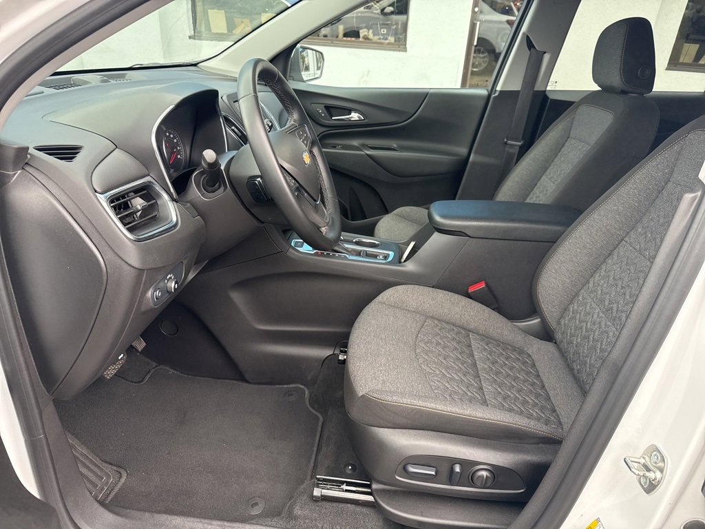 2024 Chevrolet Equinox LT photo 13