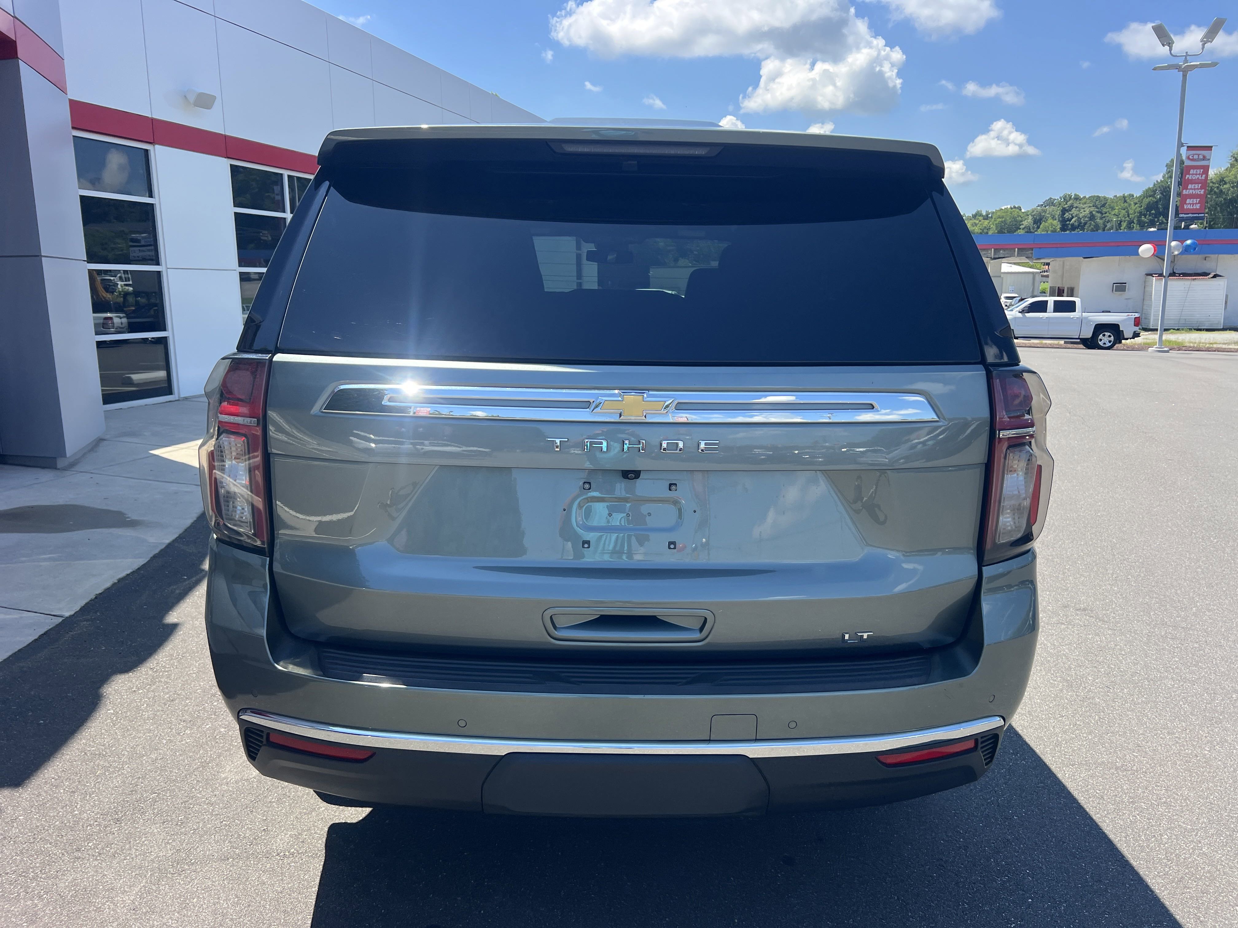 2023 Chevrolet Tahoe LT photo 2