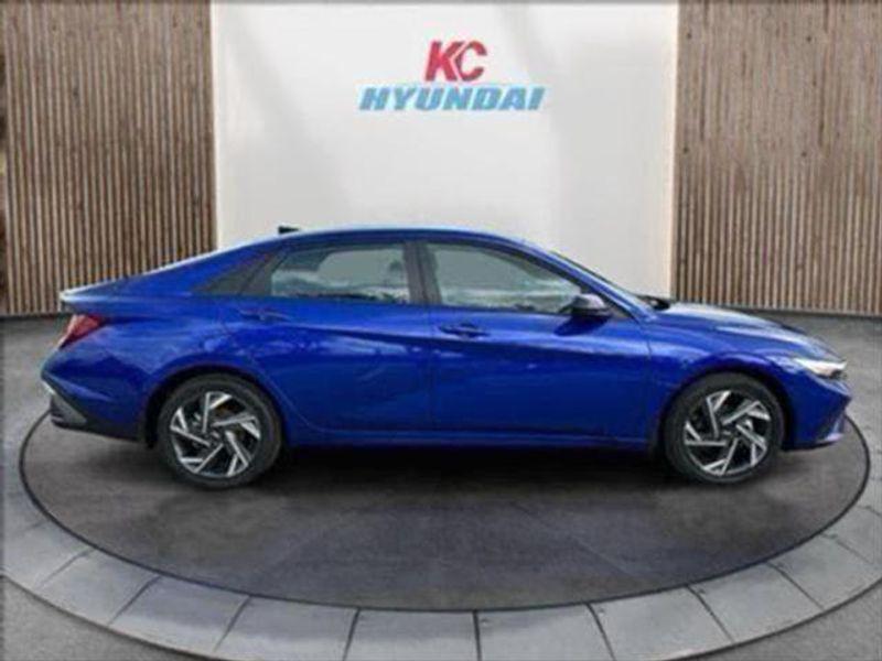 2025 Hyundai Elantra Hybrid SEL Sport photo 4