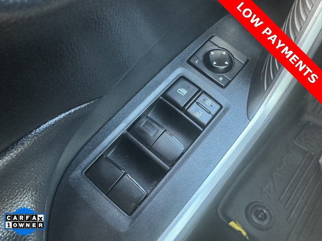 2022 Toyota RAV4 LE photo 2