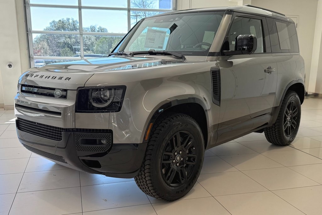 2025 Land Rover Defender 90 X-Dynamic SE photo 3