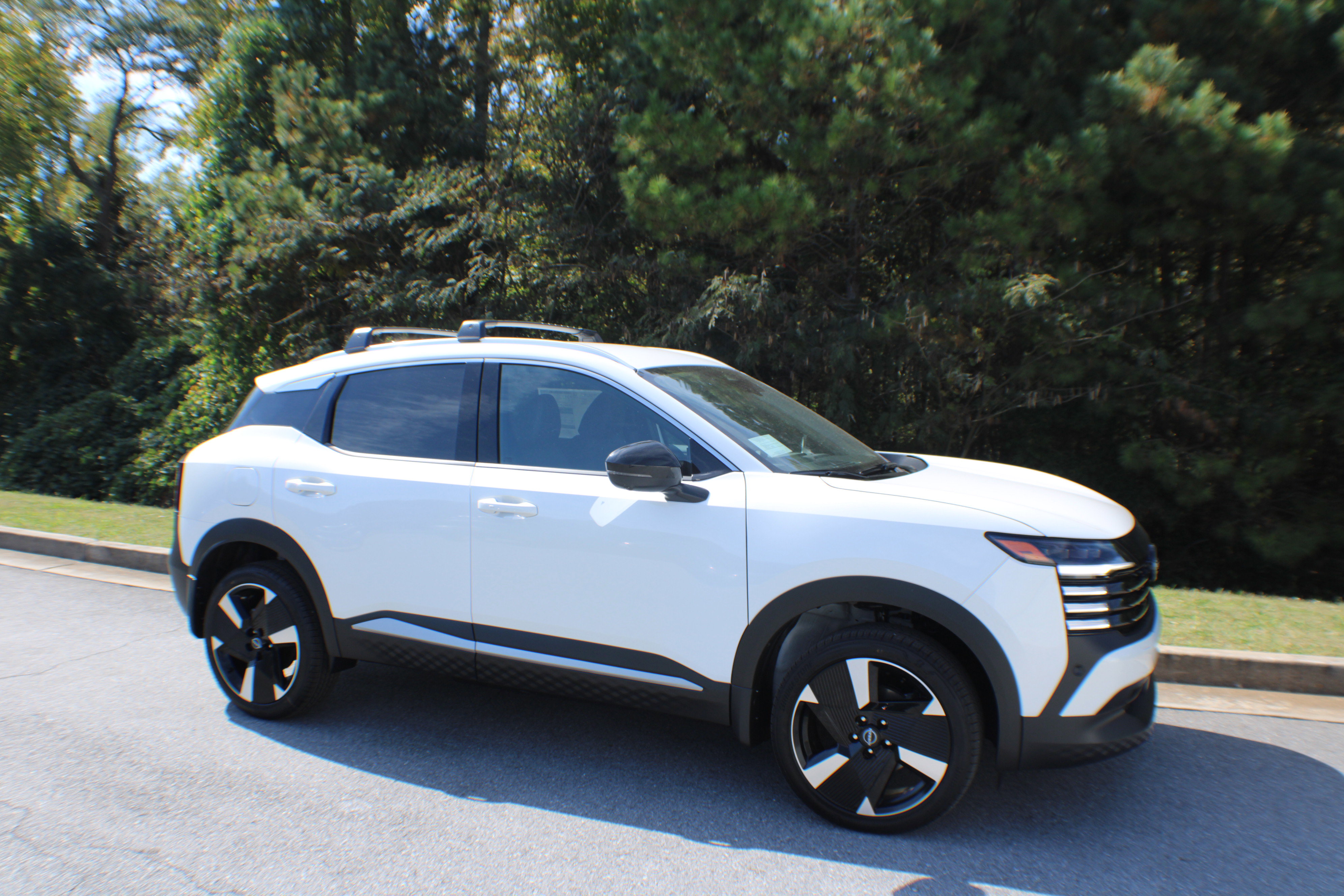 2026 Nissan KICKS SR's photo