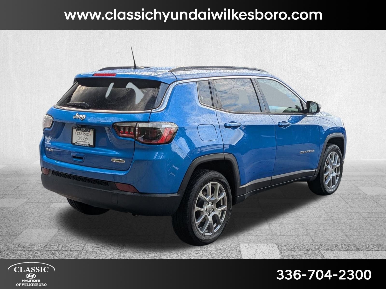 2022 Jeep Compass Latitude Lux photo 5