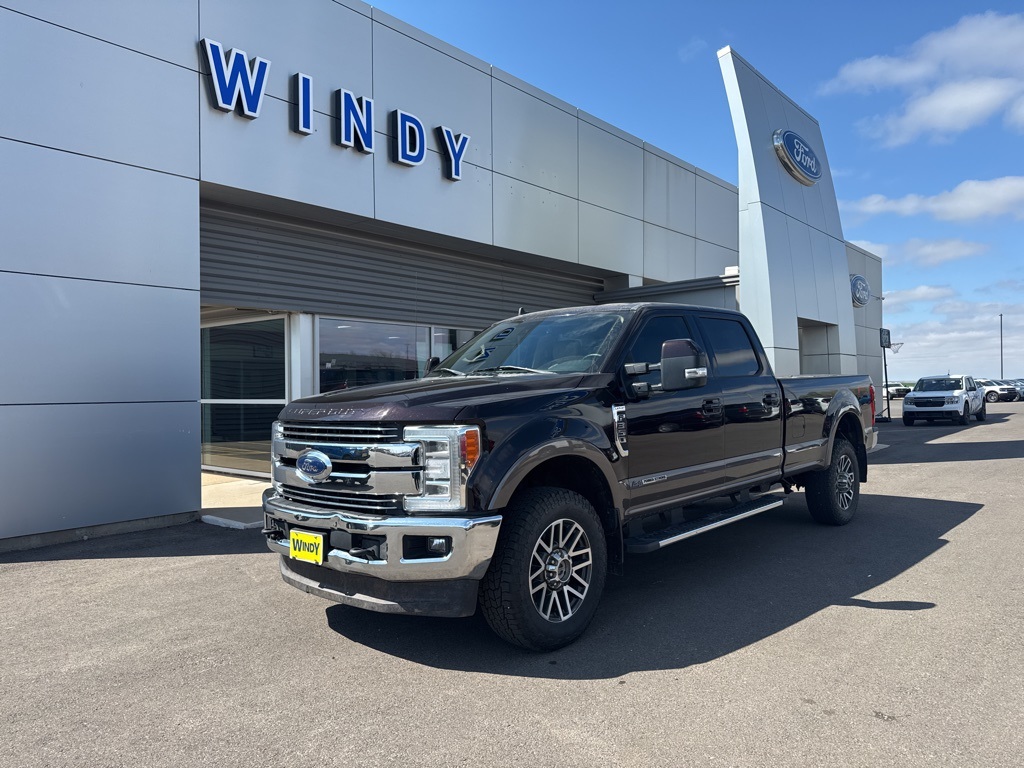 Used 2019 Magma Red Metallic Ford Lariat image 1