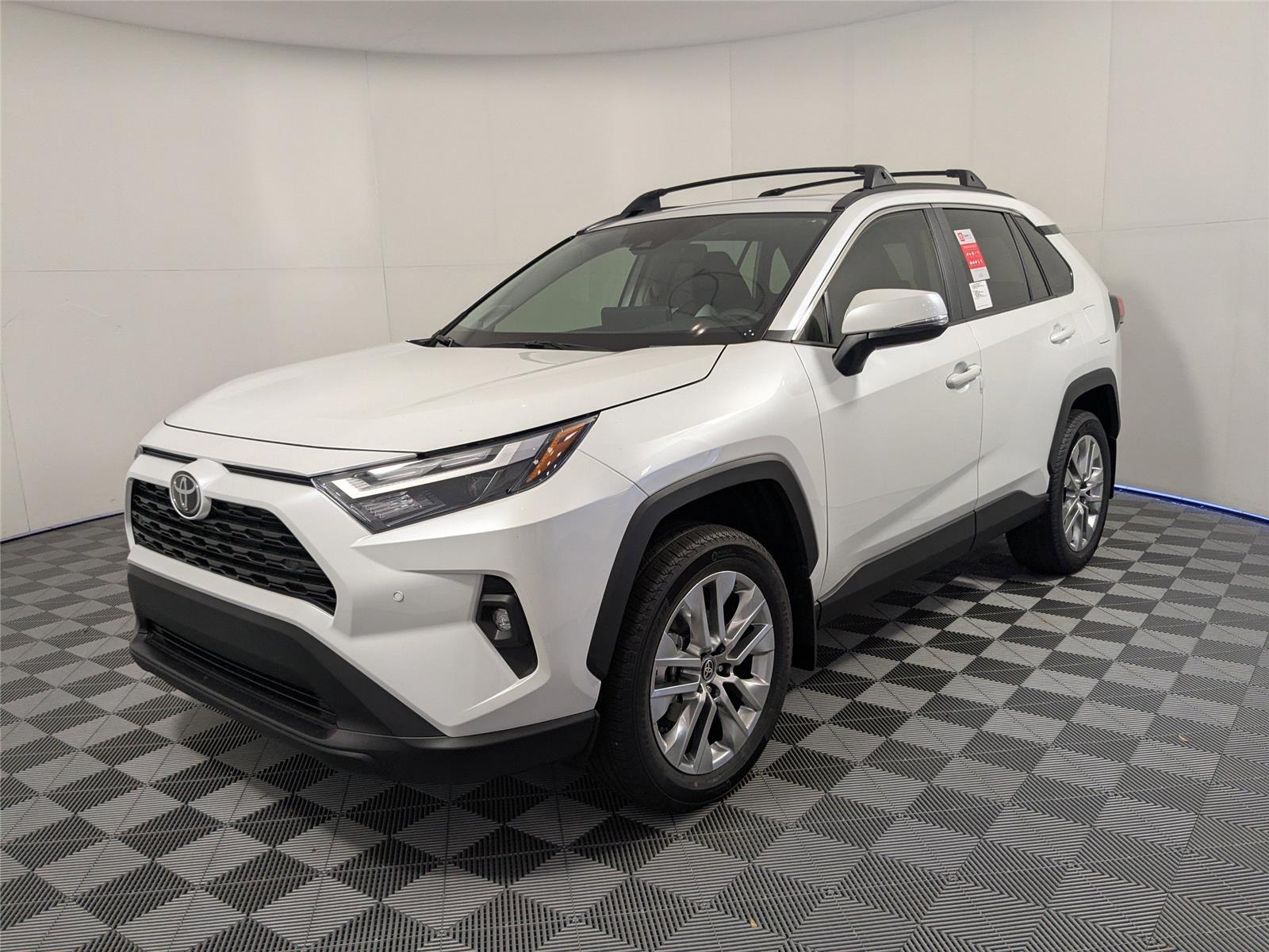 2025 Toyota RAV4 XLE Premium's photo