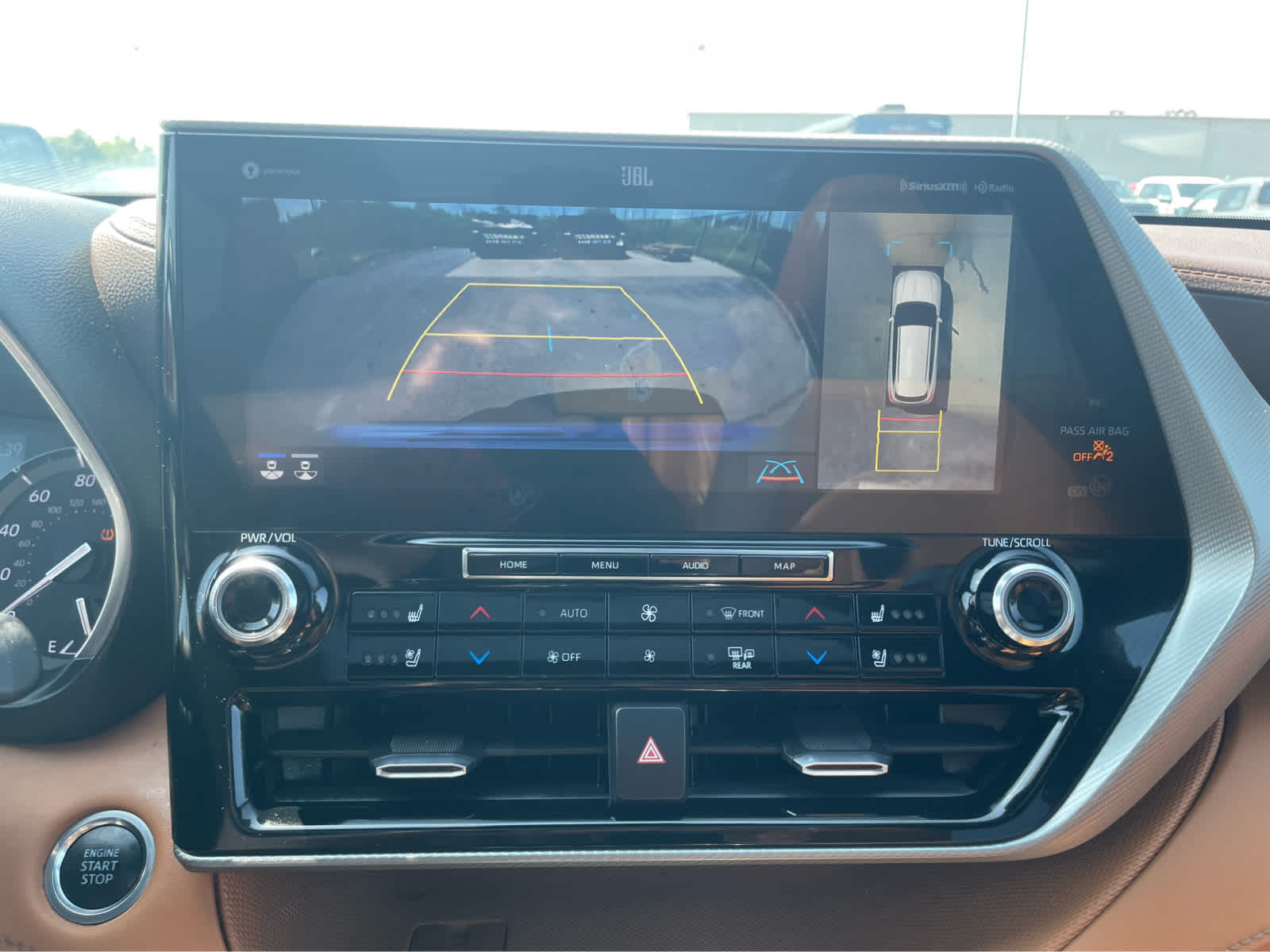 2021 Toyota Highlander Platinum photo 22