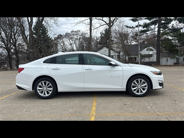 2025 Chevrolet Malibu 1LT photo 4