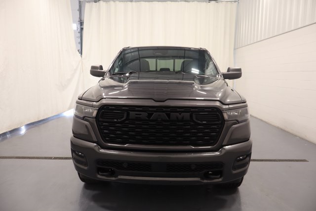 2025 Ram 1500 Tradesman photo 3