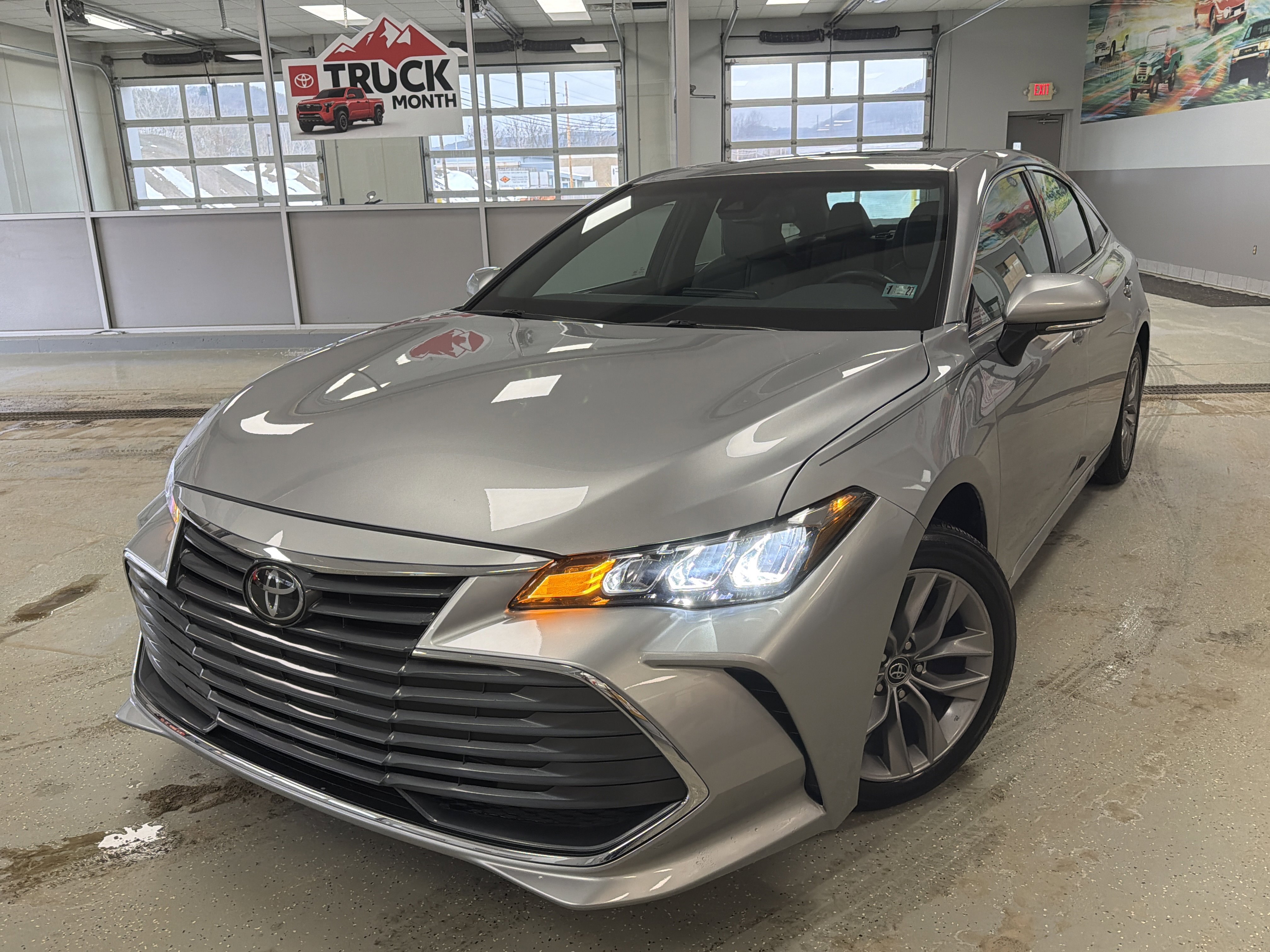 2019 Toyota Avalon XLE