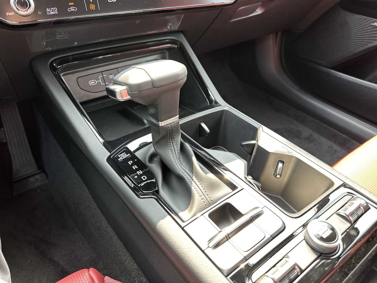 2025 Kia K5 GT-Line photo 12