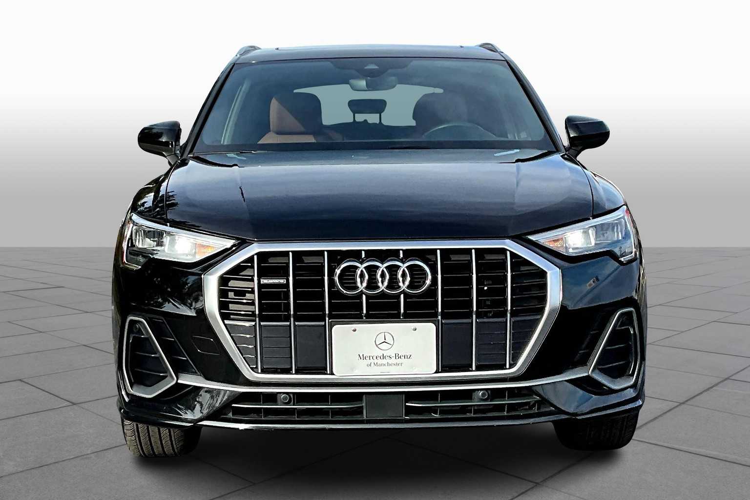 2021 Audi Q3 S line Premium photo 3