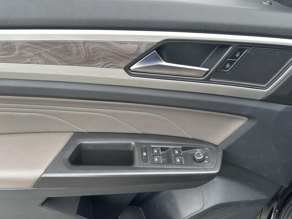 2022 Volkswagen Atlas Cross Sport SE photo 8
