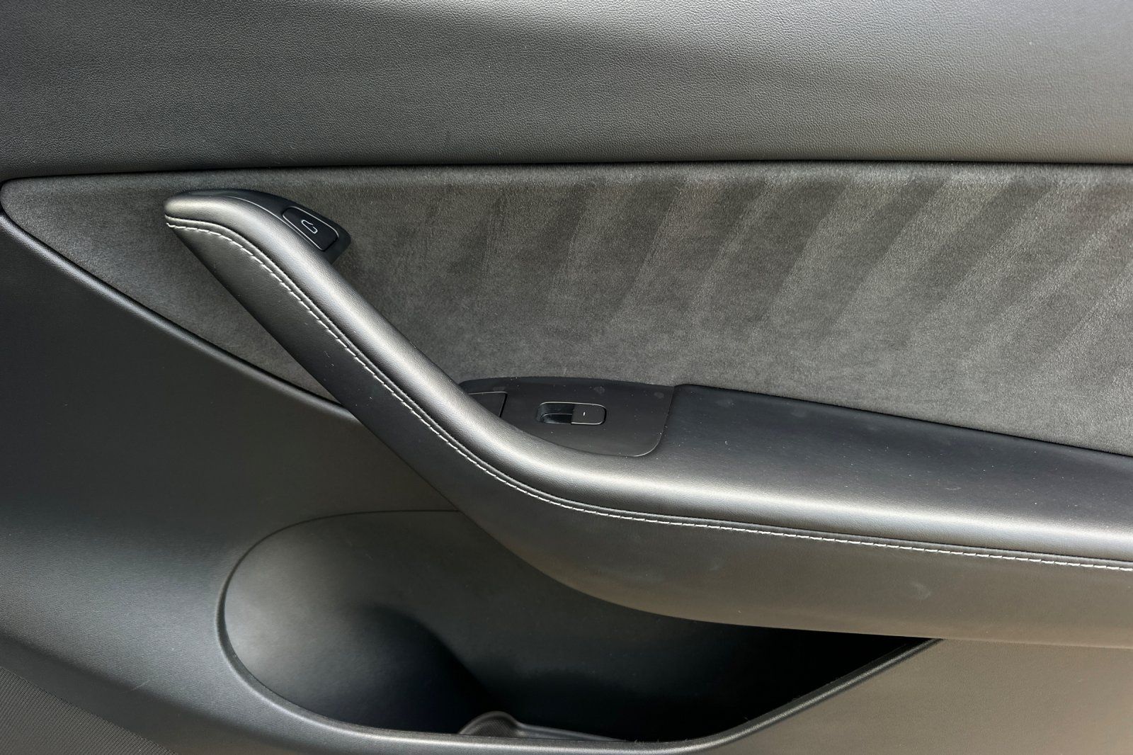 2022 Tesla Model Y Long Range photo 24