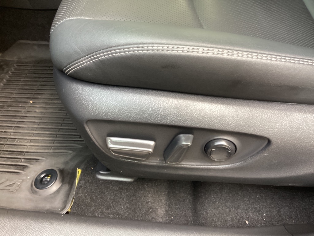 2024 Toyota RAV4 Hybrid Limited photo 13