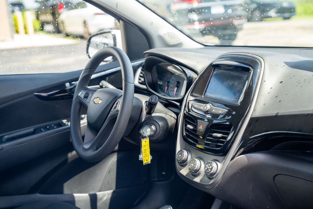 2022 Chevrolet Spark 1LT photo 11
