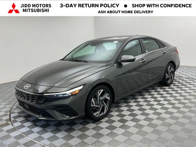 2025 Hyundai Elantra SEL's photo